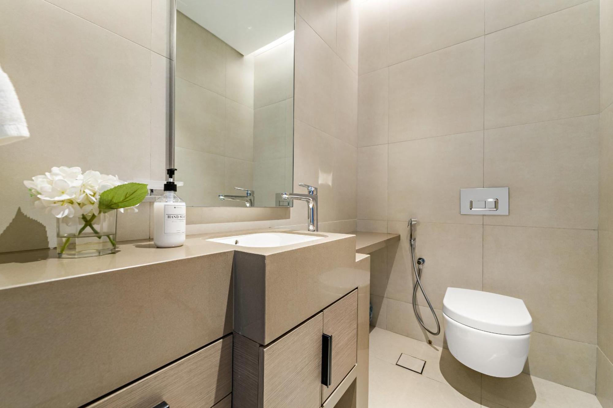 Vayk - Elegant 2 Bd In Address Jbr With Full Sea View
